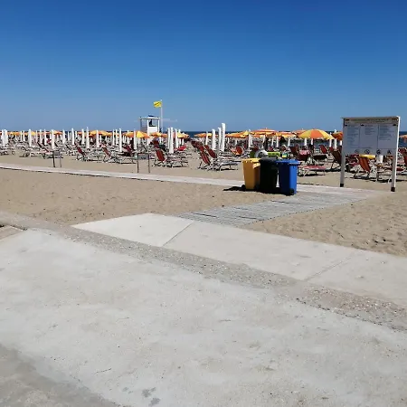 Il Mare Finestra Apartman *